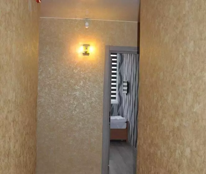 هتل The Apartments