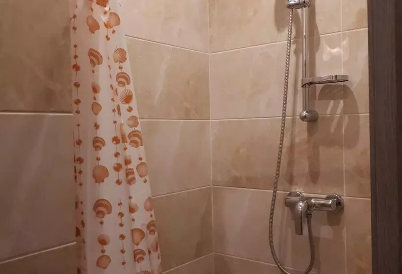 هتل The Apartments