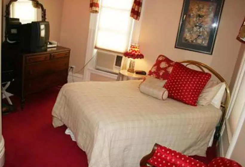 M&m Victorian Bed And Breakfast