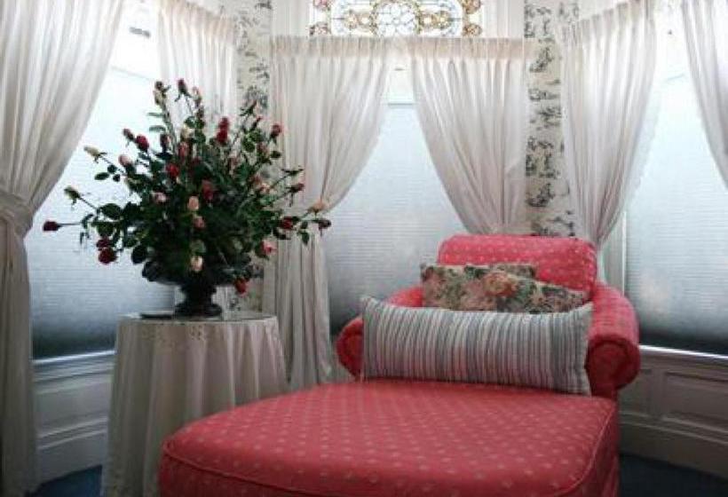 M&m Victorian Bed And Breakfast