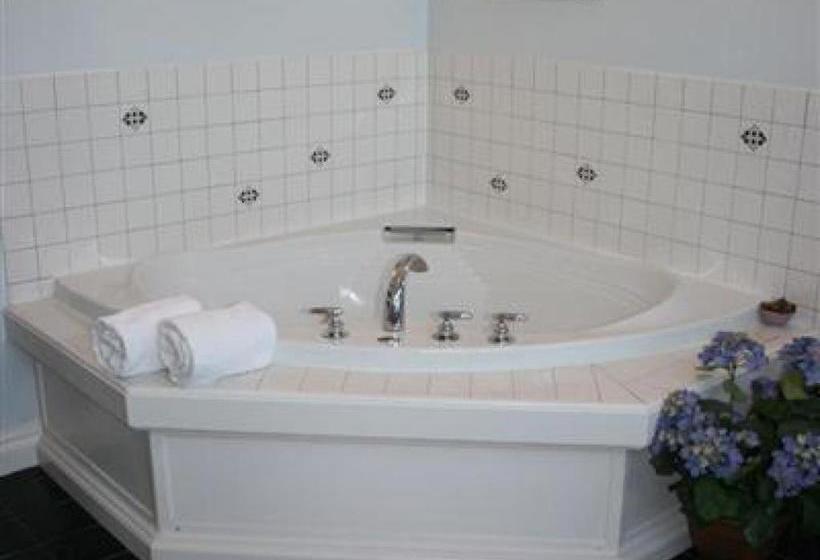 M&m Victorian Bed And Breakfast