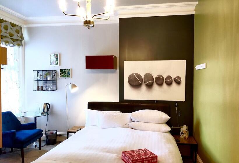 بنسيون Regency Rooms