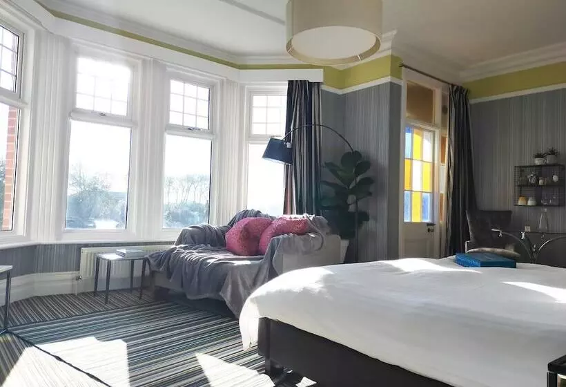 Majatalo Regency Rooms