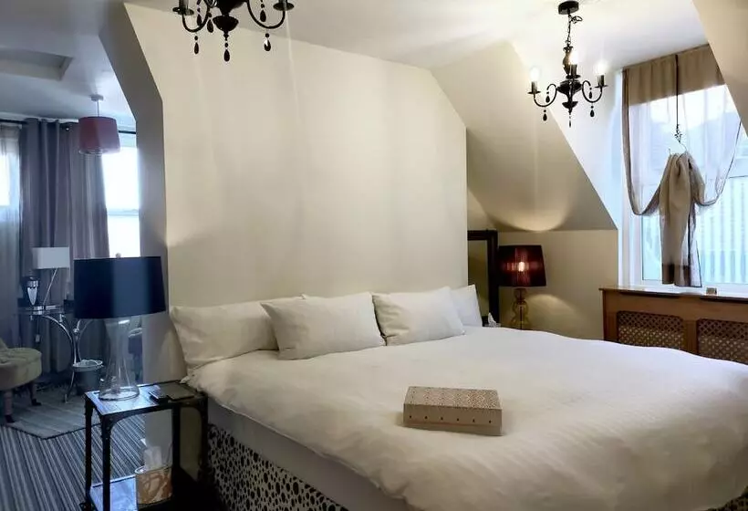 Majatalo Regency Rooms