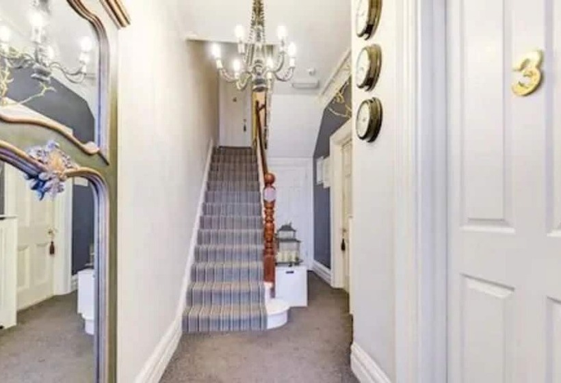 بنسيون Regency Rooms