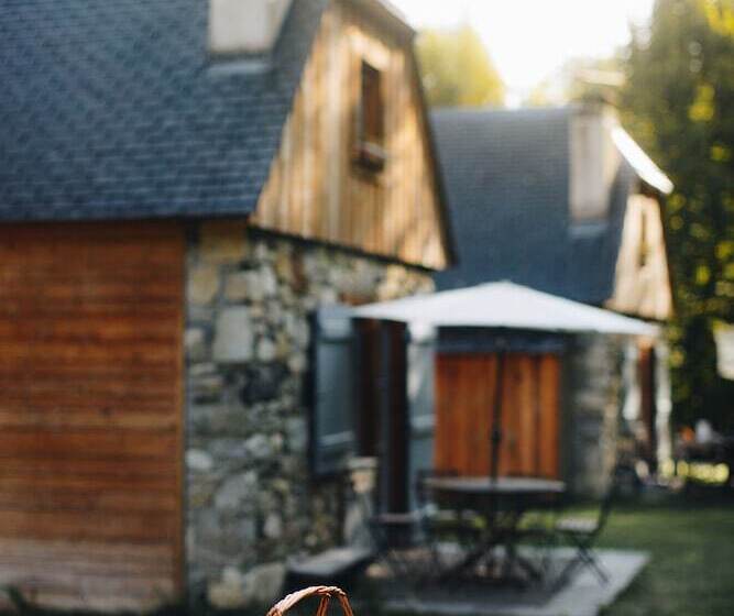 إقامة Les Chalets D Arrens