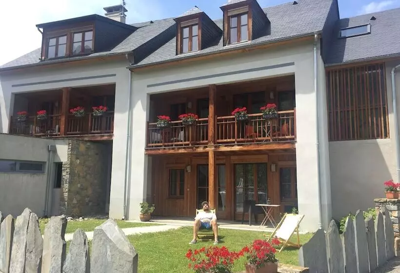 レジデンス Les Chalets D Arrens