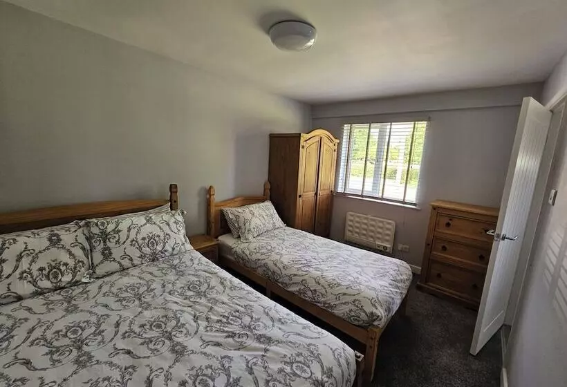 T & J Motel