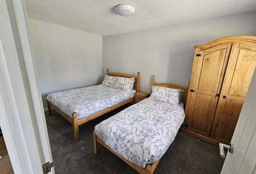 T & J Motel