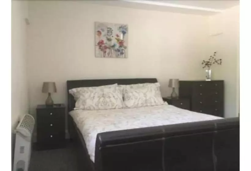 T & J Motel