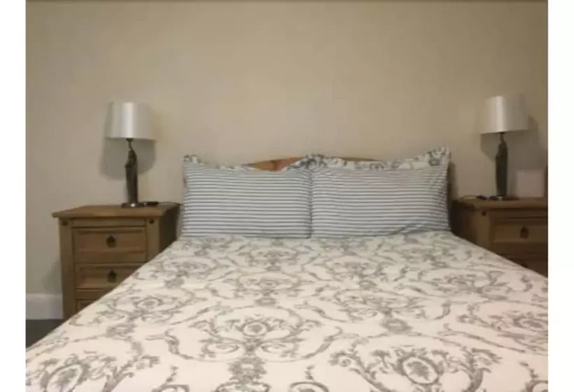 T & J Motel