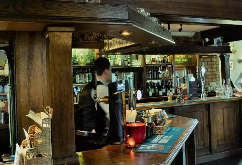 The White Hart Country Inn