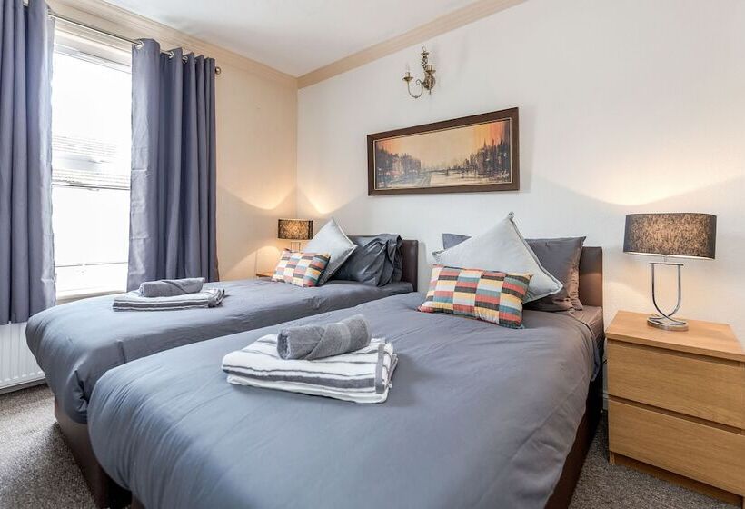 Watford General Suites