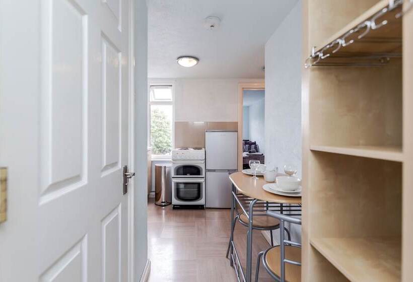 Watford General Suites