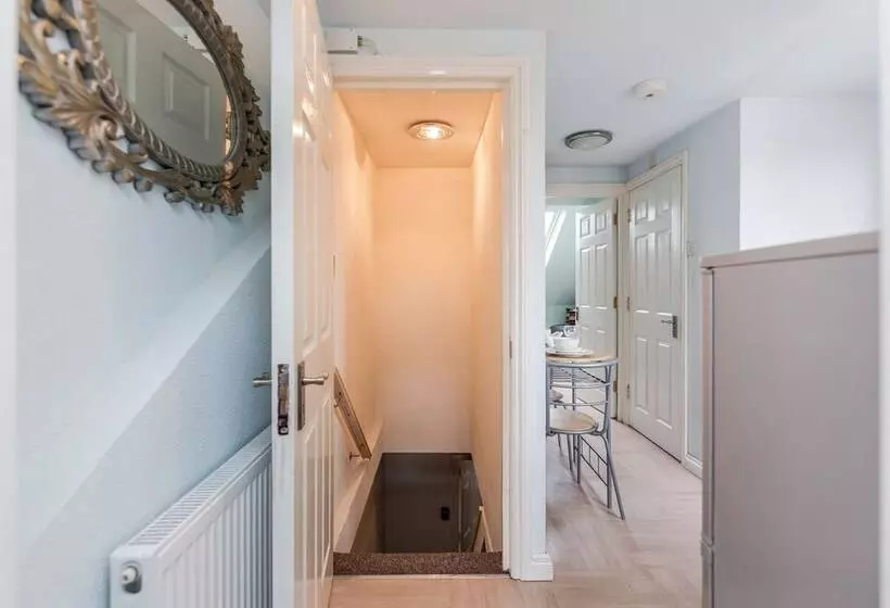 Watford General Suites