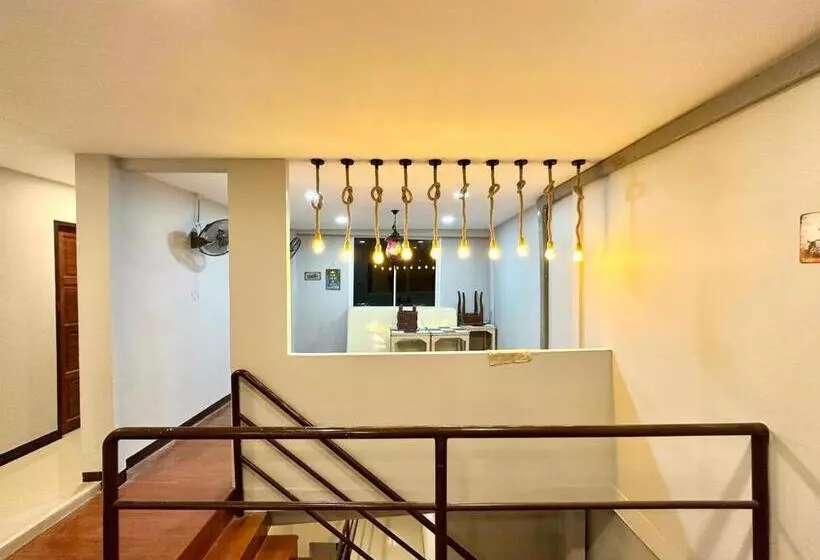 Baan At Khaosan Hostel