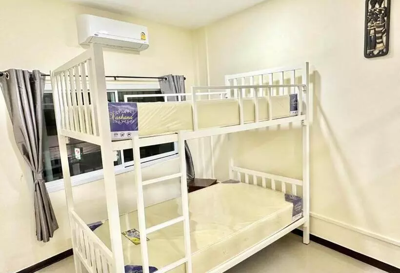 Baan At Khaosan Hostel