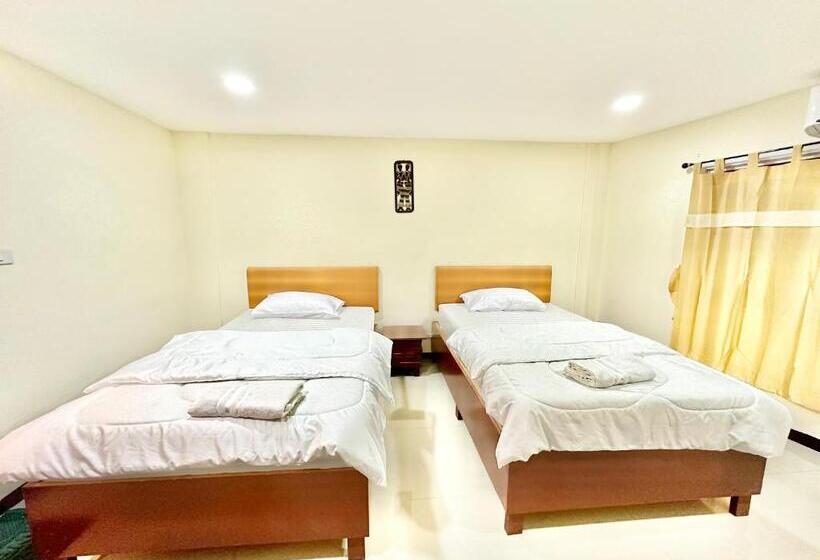 Baan At Khaosan Hostel