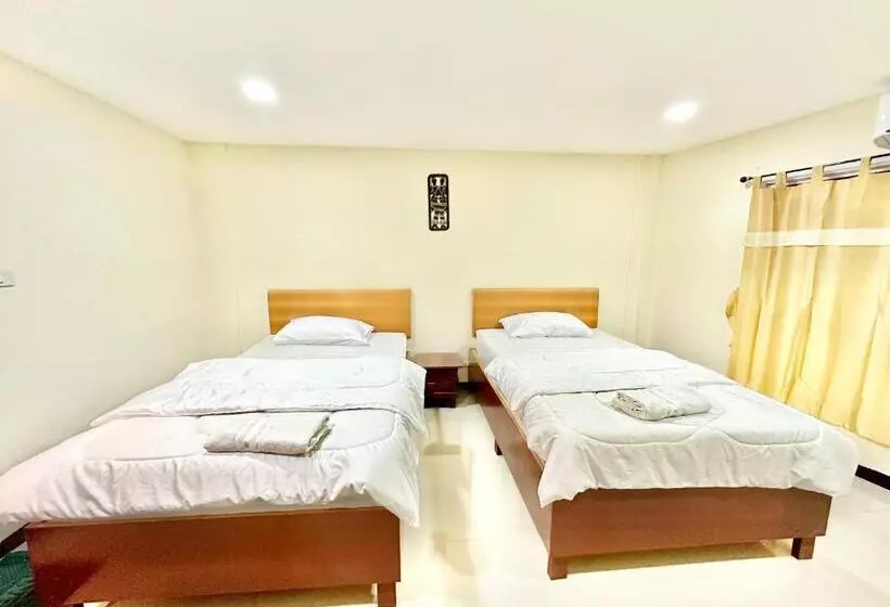 Baan At Khaosan Hostel