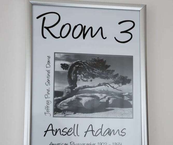 住宿加早餐  The Old Clubhouse, In Lacock Village