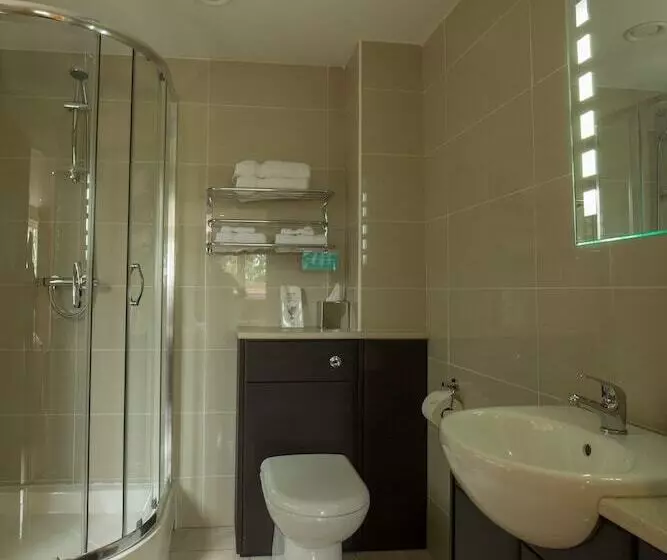 Aamiaismajoitus (B&B) The Old Clubhouse, In Lacock Village