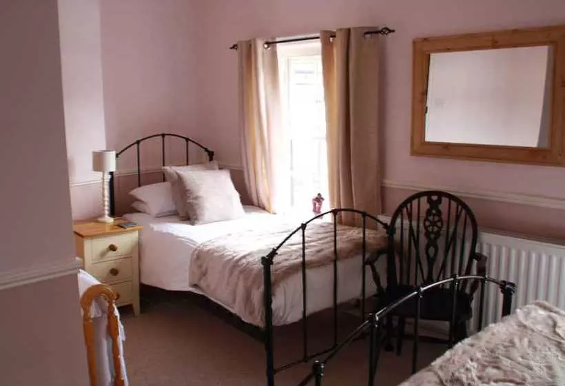 Hostelli The Good Intent