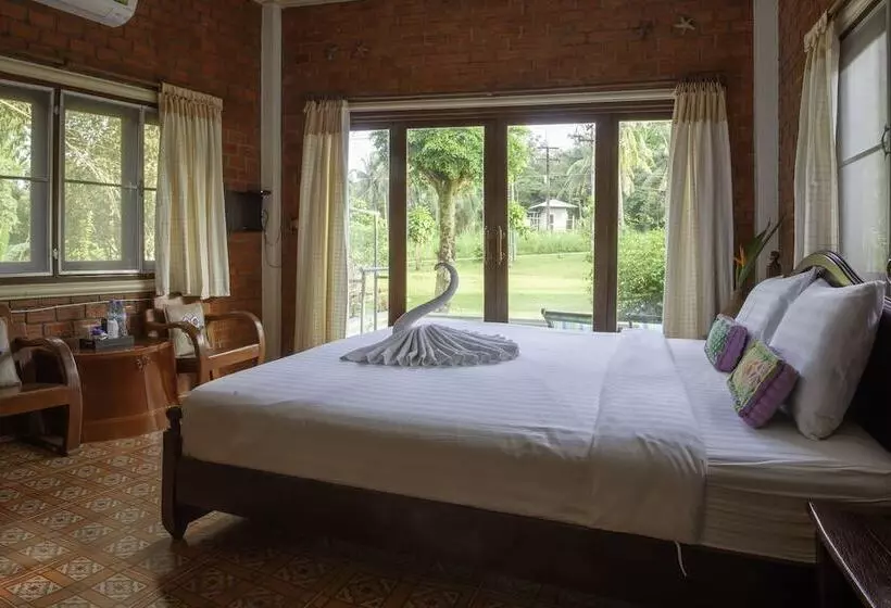 هتل Baan Suan Homestay Koh Kood