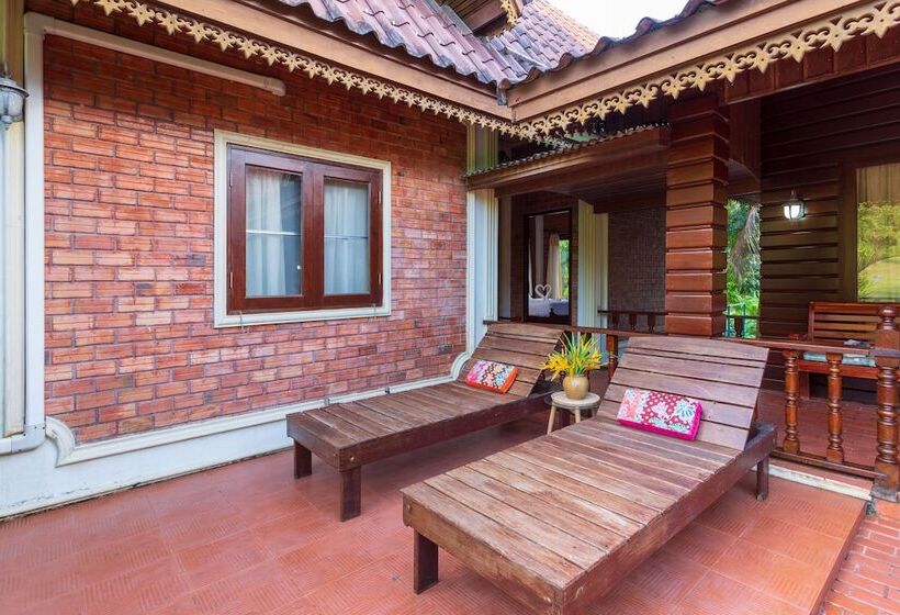 Отель Baan Suan Homestay Koh Kood