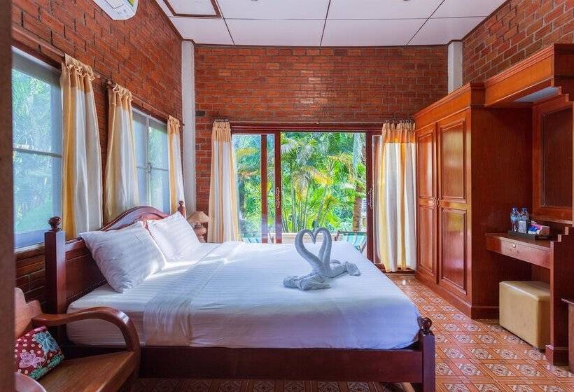 Отель Baan Suan Homestay Koh Kood