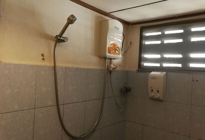 בית מלון כפרי Lan Bua Resort