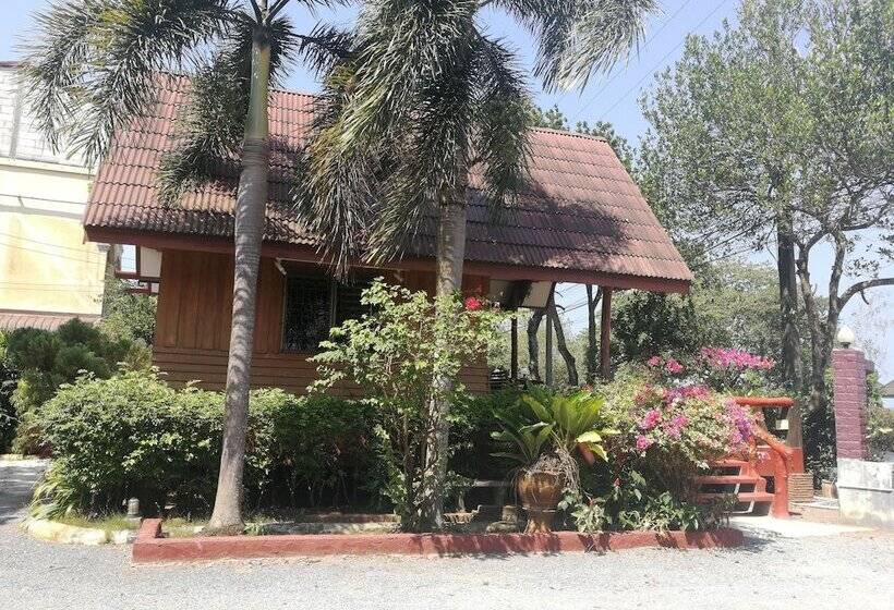 בית מלון כפרי Lan Bua Resort