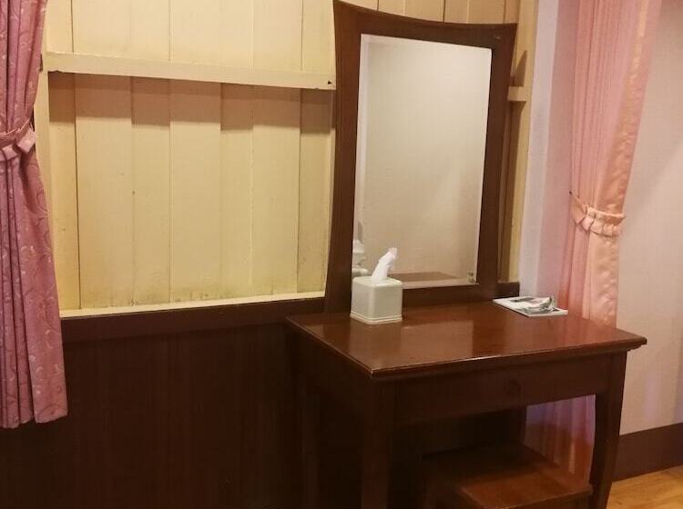 בית מלון כפרי Lan Bua Resort