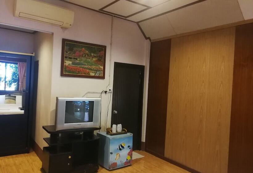 בית מלון כפרי Lan Bua Resort