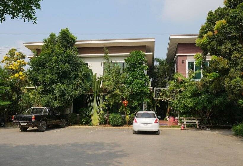 בית מלון כפרי Nature Park Resort