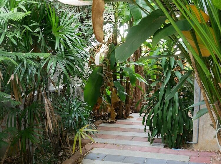 בית מלון כפרי Nature Park Resort