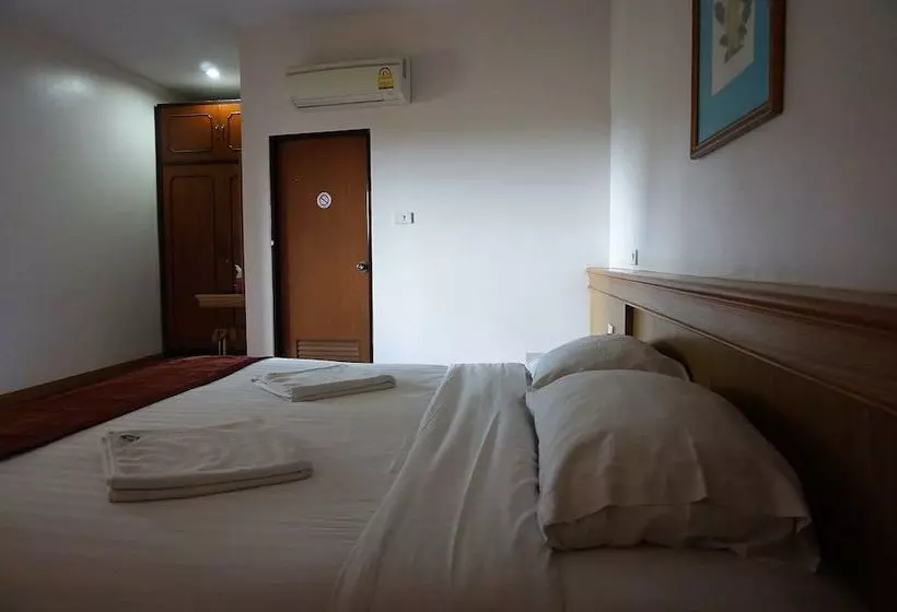 هتل Thanawan Mansion