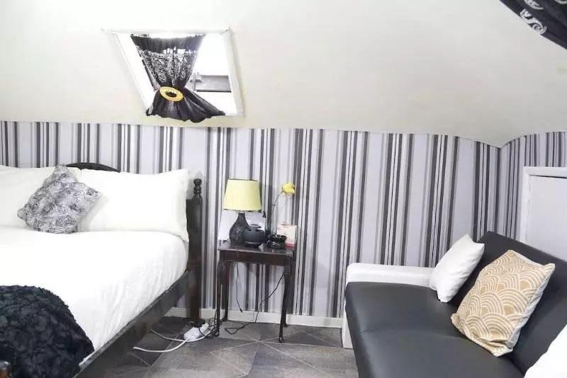 ペンション A & L Lodgings