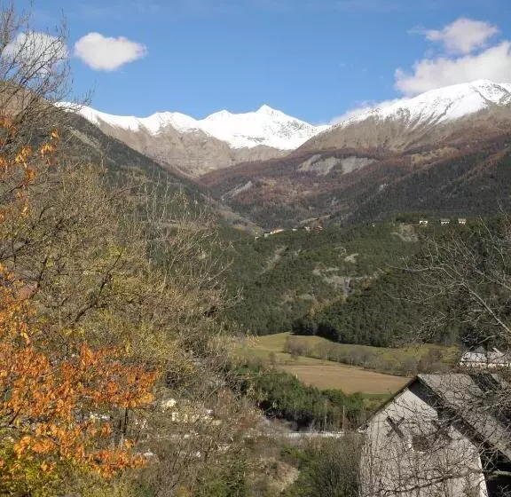 Majatalo Gîte Auberge Les Terres Blanches De Méolans