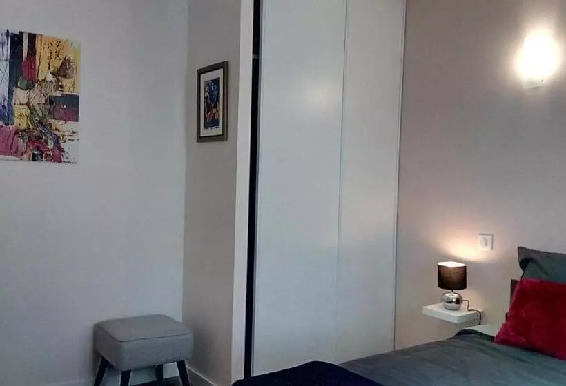 ペンション Les Chambres Hautes D'anastasia