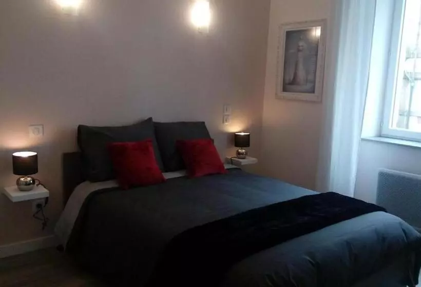 ペンション Les Chambres Hautes D'anastasia