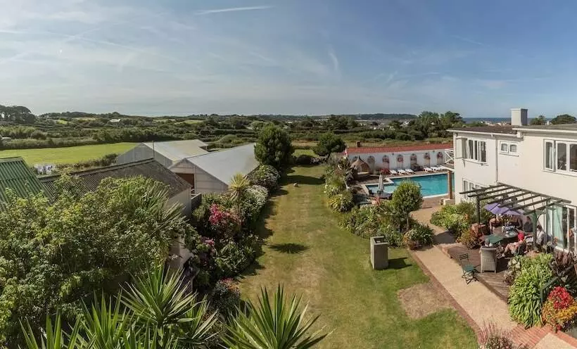 Beau Vallon Holiday Apartments