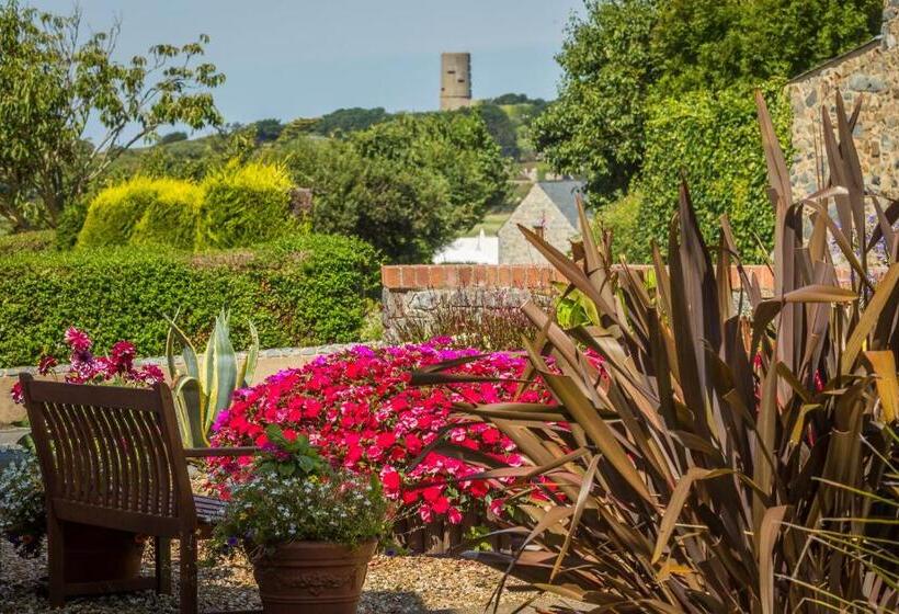 Beau Vallon Holiday Apartments