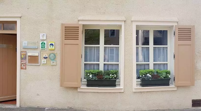 تختخواب و صبحانه Chambre D Hôtes   Les Convivhotes