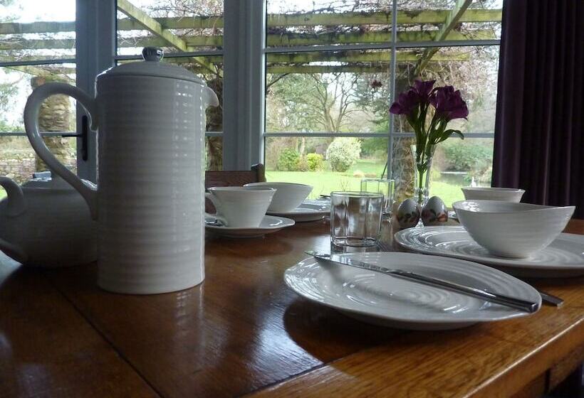 צימר Middle Burrow