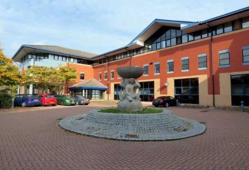 Hamilton Grace The Quadrant