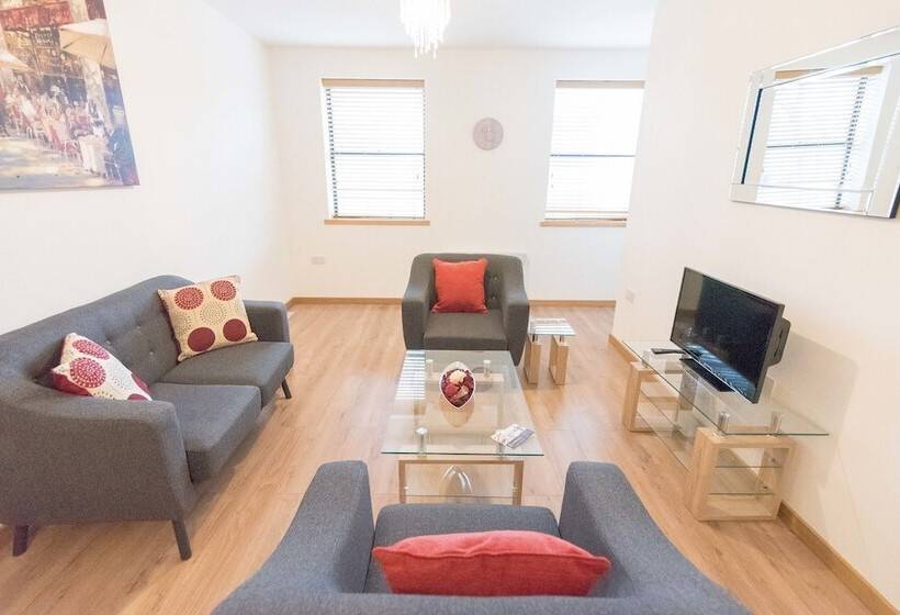 Hamilton Grace The Quadrant