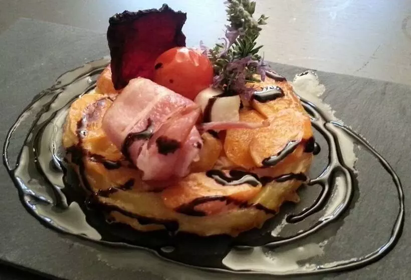 هتل Hôtel Restaurant L Oustaloun