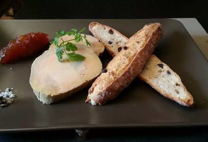 هتل Hôtel Restaurant L Oustaloun