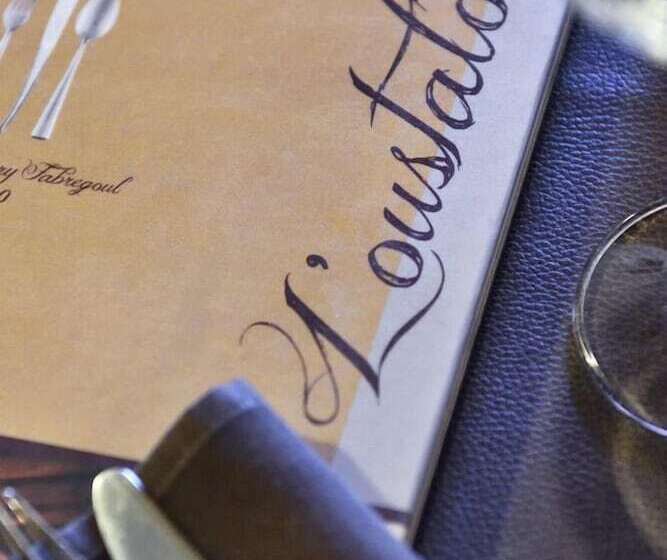 Отель Hôtel Restaurant L Oustaloun
