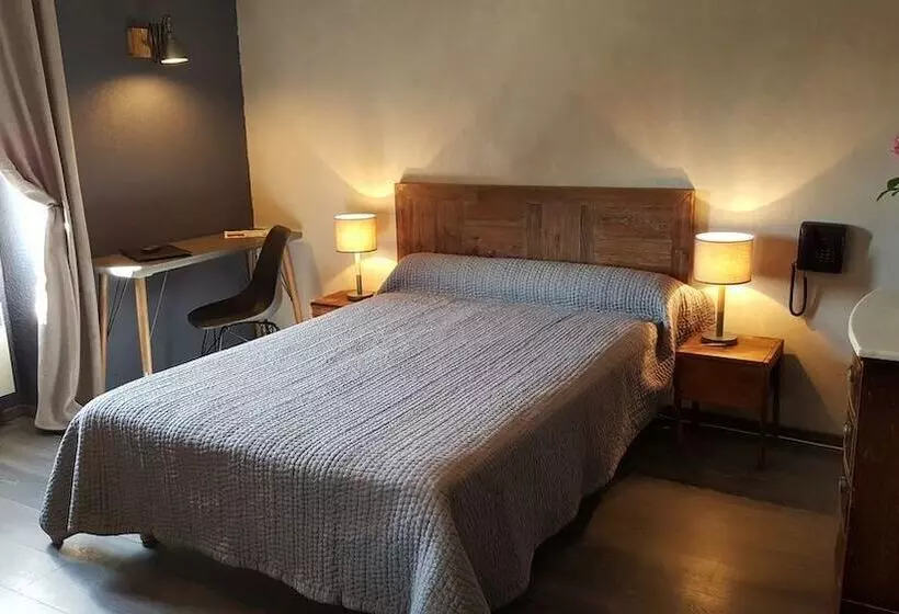هتل Hôtel Restaurant L Oustaloun